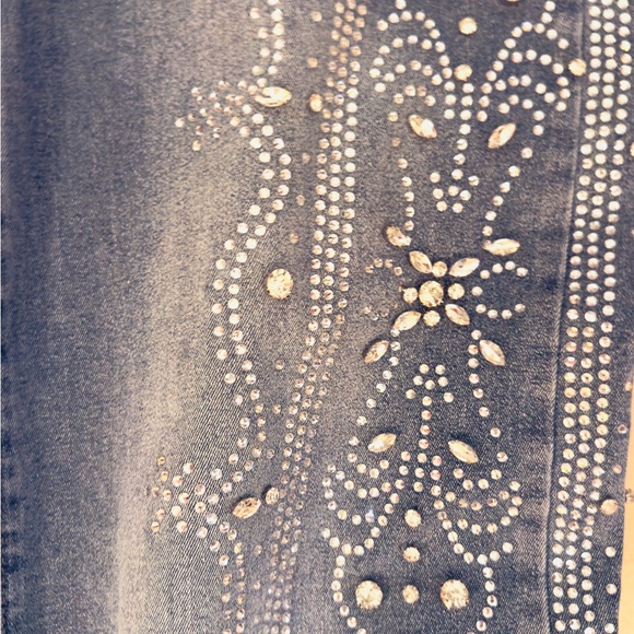 Embroidered Blue Jeans - Picture 4 of 4